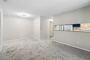 1319 N Winslowe Dr, Palatine, IL 60074 - Photo 4