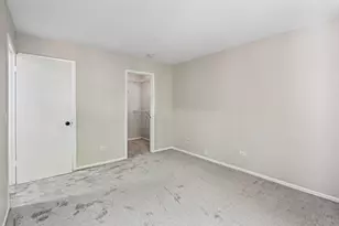 1319 N Winslowe Dr, Palatine, IL 60074 - Photo 8