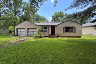 615 2nd Ave, Marengo, IL 60152 - Photo 1
