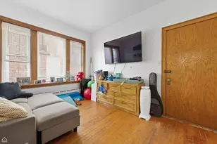 2337 N Sawyer Ave, Chicago, IL 60647 - Photo 10