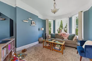 2337 N Sawyer Ave, Chicago, IL 60647 - Photo 4