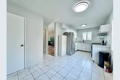 2540 W Jerome Street #D, Chicago, IL 60645 - Photo 8