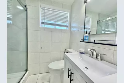 2540 W Jerome Street #D, Chicago, IL 60645 - Photo 20