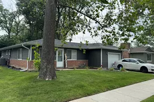 16 W Rocket Cir, Park Forest, IL 60466 - Photo 2