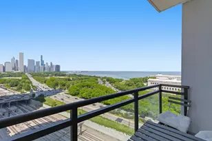 233 E 13th St, Chicago, IL 60605 - Photo 2