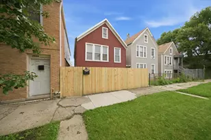 2642 S Sacramento Ave, Chicago, IL 60623 - Photo 2