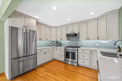 933 Stanton Drive, Naperville, IL 60540 - Photo 10