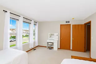 1904 Cobblestone Dr, Carpentersville, IL 60110 - Photo 18