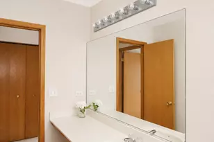 1904 Cobblestone Dr, Carpentersville, IL 60110 - Photo 20