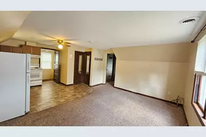 9 1/2 N Randolph Street #9up, Princeton, IL 61356 - Photo 4