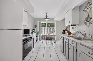 2303 Aster Dr, Crest Hill, IL 60403 - Photo 10