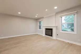 928 Colony Lake Dr, Schaumburg, IL 60194 - Photo 4