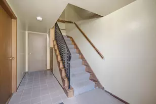 7314 N Crawford Ave, Lincolnwood, IL 60712 - Photo 2