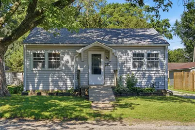 704 6th Avenue, Rock Falls, IL 61071 - Photo 1