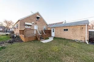49 S Lewis Ave, Waukegan, IL 60085 - Photo 28