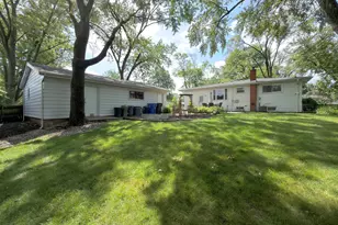 604 E Cedar Ln, Mount Prospect, IL 60056 - Photo 8