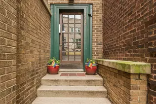 2736 N Mildred Ave, Chicago, IL 60614 - Photo 2