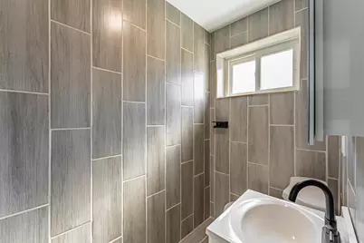 9131 S Parnell Avenue, Chicago, IL 60620 - Photo 8