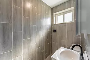 9131 S Parnell Ave, Chicago, IL 60620 - Photo 8