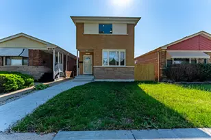 9131 S Parnell Ave, Chicago, IL 60620 - Photo 2