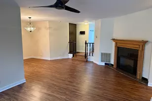 1756 Plymouth Ct, Wheaton, IL 60189 - Photo 2