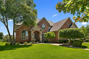 19961 Golden Oak Ln, Mokena, IL 60448 - Photo 2