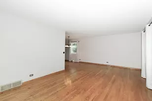 329 Tupelo Ave, Naperville, IL 60540 - Photo 2