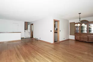 329 Tupelo Ave, Naperville, IL 60540 - Photo 4