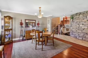6833 N Concord Ln N, Niles, IL 60714 - Photo 4