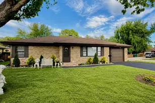 900 Westminster Rd, Joliet, IL 60435 - Photo 2