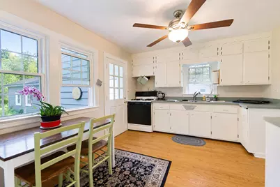 105 S Seymour Avenue, Grayslake, IL 60030 - Photo 12