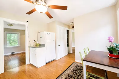 105 S Seymour Avenue, Grayslake, IL 60030 - Photo 10