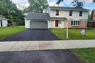 1421 Lawrence Crescent, Flossmoor, IL 60422 - Photo 2