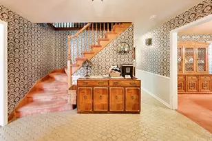 1014 E Crabtree Dr, Arlington Heights, IL 60004 - Photo 2
