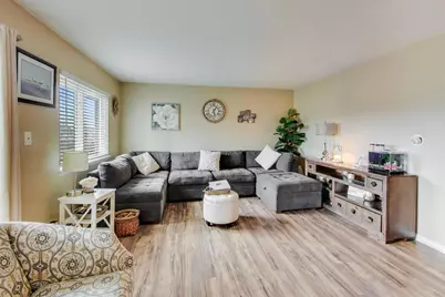 445 S Cleveland Avenue #302, Arlington Heights, IL 60005 - Photo 4