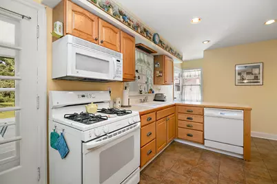 1250 Justine Drive, Kankakee, IL 60901 - Photo 6
