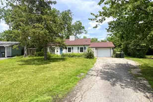 329 Cherry Ct, Glenview, IL 60025 - Photo 2