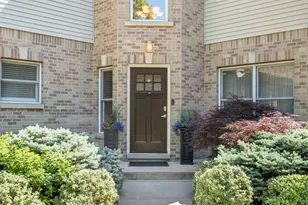 267 N Walnut St, Elmhurst, IL 60126 - Photo 2