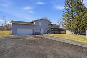 1707 Joanna Ave, Zion, IL 60099 - Photo 2