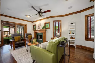 1127 N Elmwood Avenue, Oak Park, IL 60302 - Photo 8