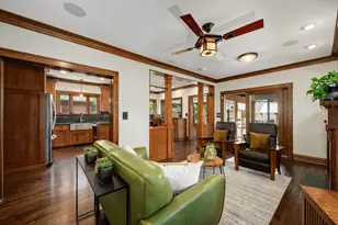 1127 N Elmwood Ave, Oak Park, IL 60302 - Photo 10