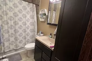 3327 N Hamilton Ave, Chicago, IL 60618 - Photo 16