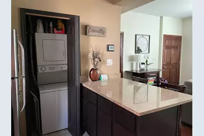 3327 N Hamilton Avenue #2R, Chicago, IL 60618 - Photo 4