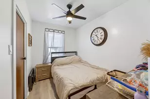 13219 S Houston Ave, Chicago, IL 60633 - Photo 4
