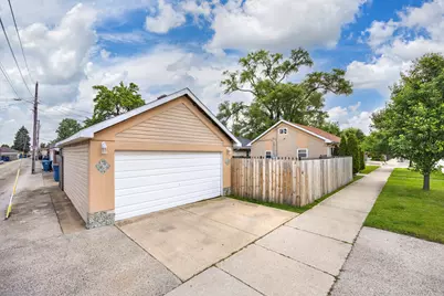 1700 N 37th Avenue, Stone Park, IL 60165 - Photo 18
