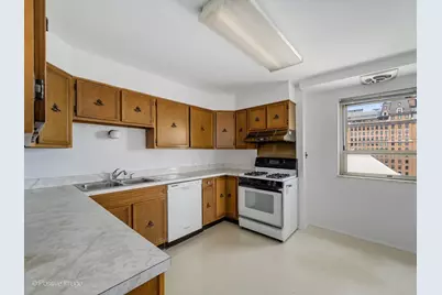 3470 N Lake Shore Drive #14C, Chicago, IL 60657 - Photo 6