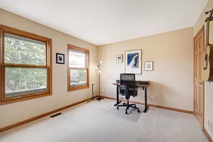 752 Easton Ln, Elk Grove Village, IL 60007 - Photo 20