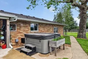 1564 E 16th Rd, Streator, IL 61364 - Photo 24