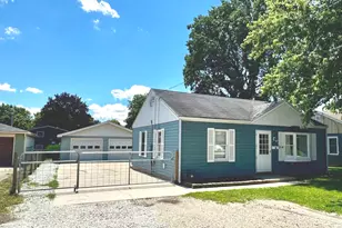 314 E Church St, Plano, IL 60545 - Photo 2