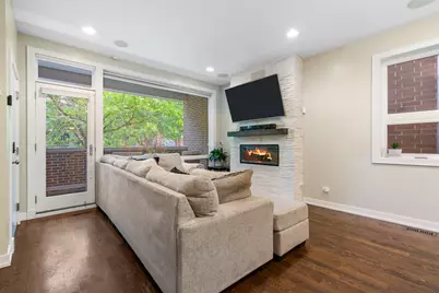 1536 W Walton Street #1, Chicago, IL 60642 - Photo 2